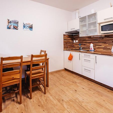 Lipno Nad Vltavou - Apartman 23 - Wifi, Parking, Netflix Exterior foto